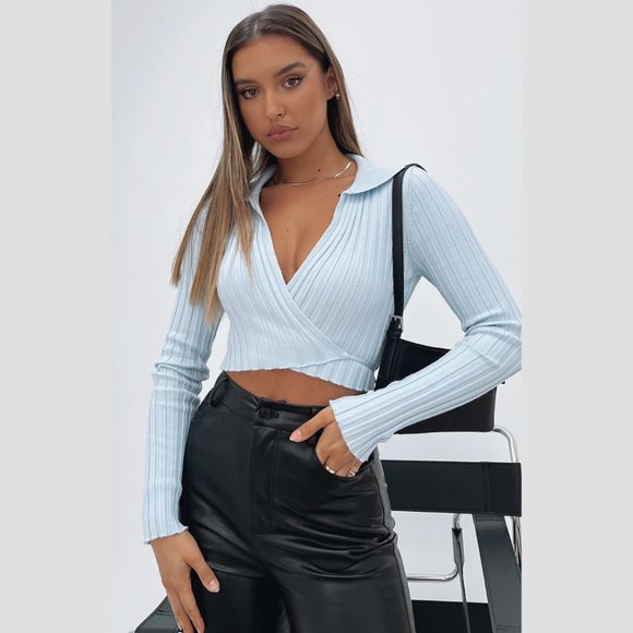 NWT WhiteFox Long Sleeve Crop Top - Baby Blue M/L - Picture 1 of 4